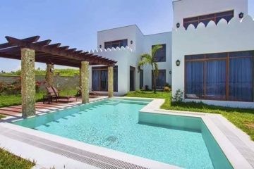 Beachfront villa Sultan Palace